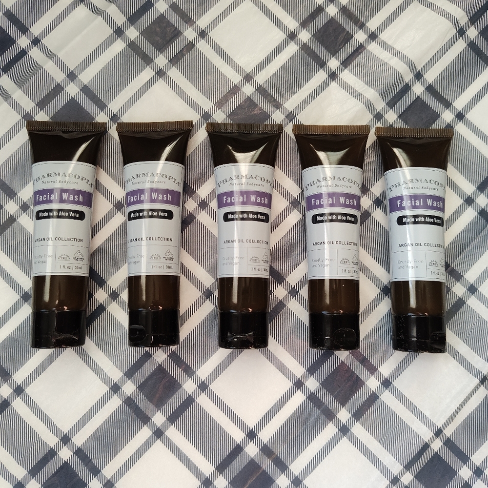 Pharmacopia Facial Wash with aloe vera.